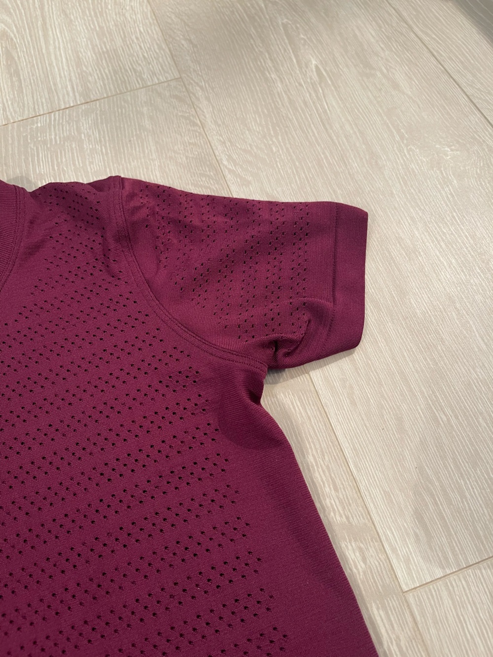 Lululemon Breeze By Short Sleeve *Squad
Marvel size 6 fit - Picture 9 of 15
